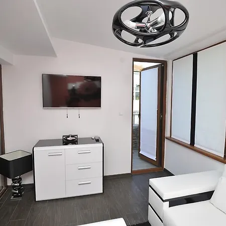 Apartman Poshta 1 1 Várna